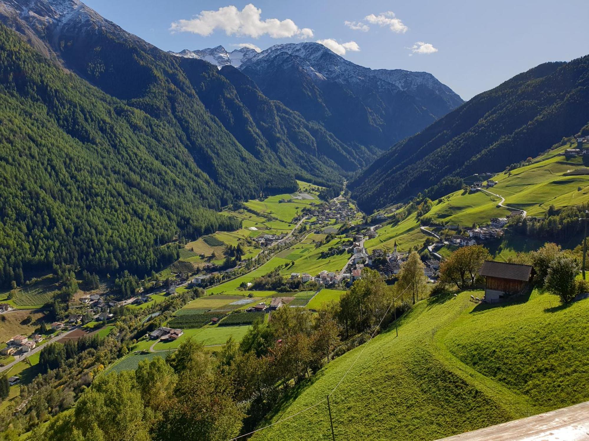 Alpenblick Lodge Tscholl Martello Exterior foto
