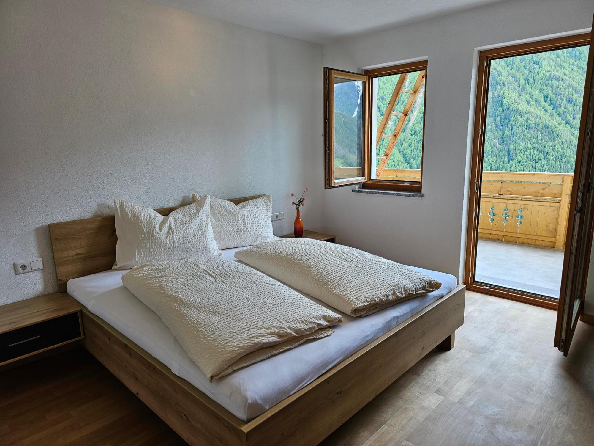 Alpenblick Lodge Tscholl Martello Exterior foto